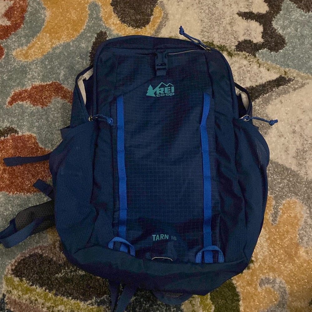 REI Tarn 18 Kid’s Pack